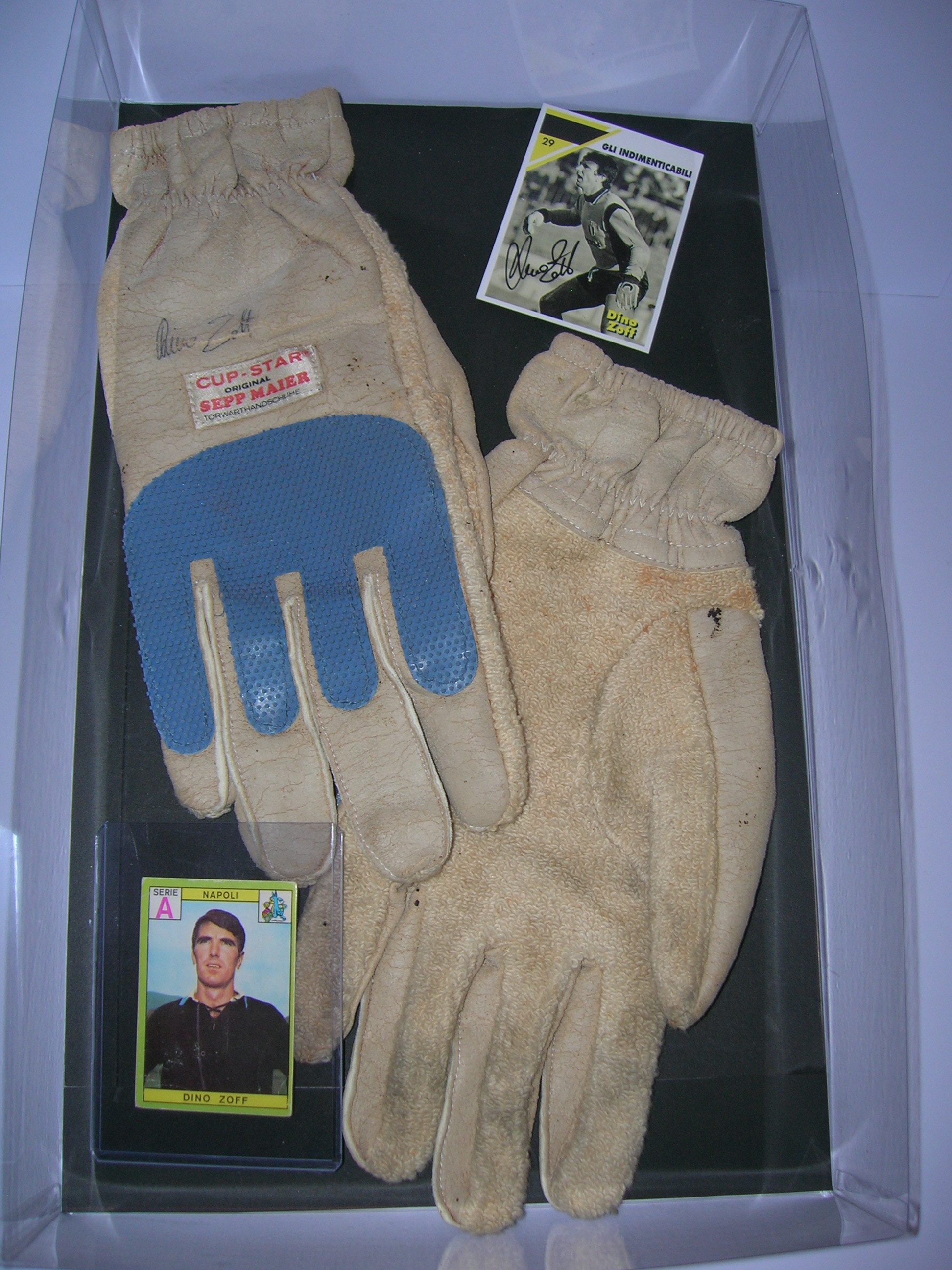 Zoff Dino  guanti indossati anni  70